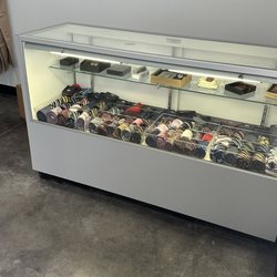 Rhea's Mens Store - Ties, and gifts for groomsmen