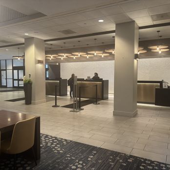 Hyatt Regency Milwaukee - Lobby - Hotels Near Me - Milwaukee, Wisconsin