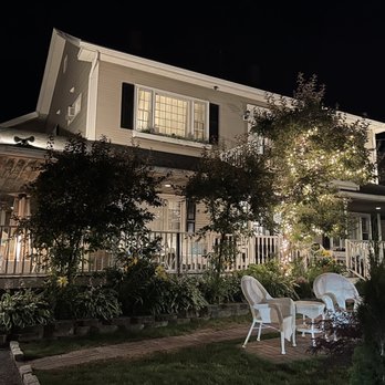 Acadia Hotel - Night vibes! - Hotels Near Me - Bar Harbor, Maine
