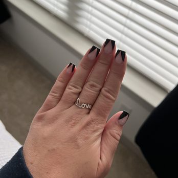 Happy Nails - Love Happy Nails! Twea is the best and always gives me the design or color I ask for. - Nail Salons Near Me - Plymouth, Massachusetts