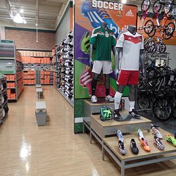 DICK'S Sporting Goods