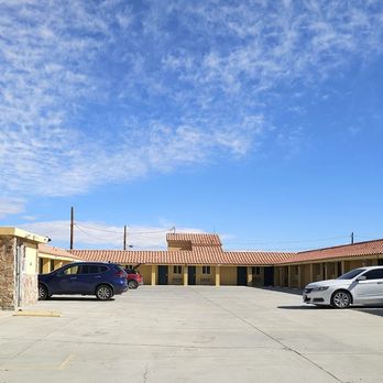 Sunrise Inn - Hotels Near Me - Inyokern, California