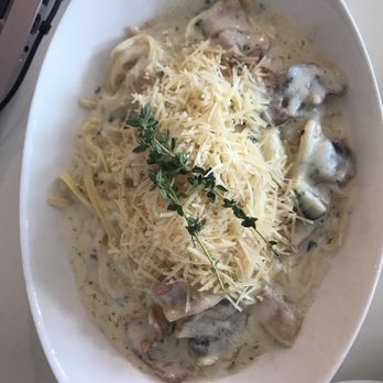 Cafe Maji - Bacon Mushroom Garlic Alfredo - Coffee & Tea Near Me - Artesia, California