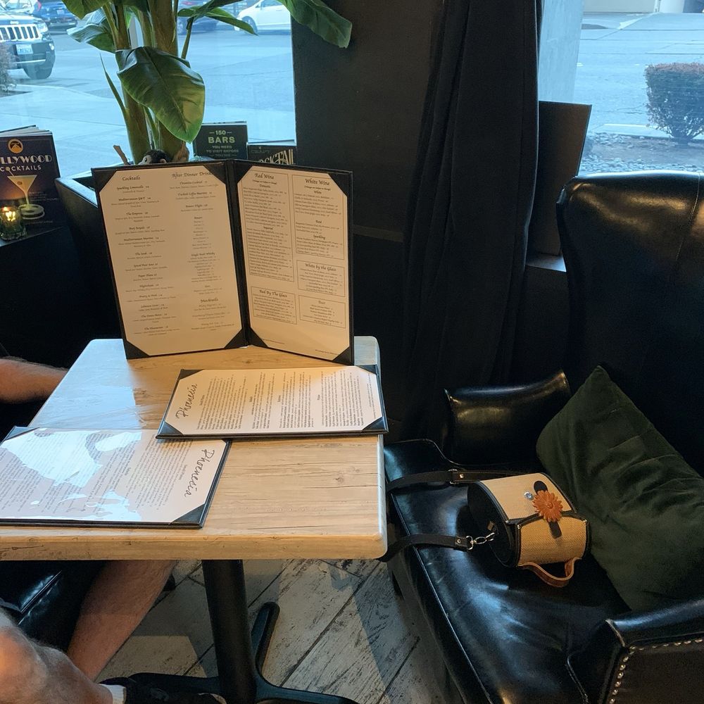Phoenecia - Pizza Near Me - Seattle, Washington