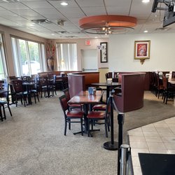 Brij Mohan Indian Sweets & Restaurant - Dining area
