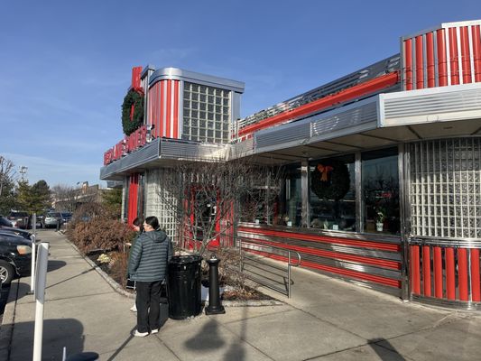 Red Line Diner by null