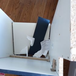 Lowe's Home Improvement - Production flaw or packaging flaw? Give me a break!