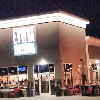 Evviva Trattoria - Pizza Near Me - Wrentham, Massachusetts