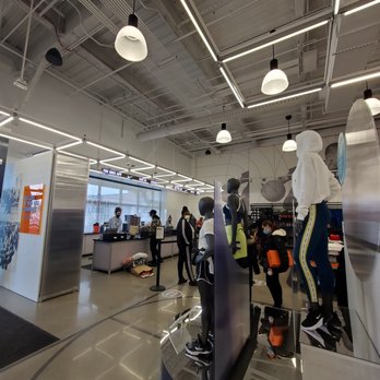 nike outlet store brooklyn