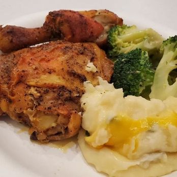 Cookin Wit Cort - When Cort catered for us we got chicken, mashed potatoes, and broccoli. It was amazing. - Caterers Near Me - Tucson, Arizona Cookin Wit Cort - When Cort catered for us we got chicken, mashed potatoes, and broccoli. It was amazing. - Caterers Near Me - Tucson, Arizona