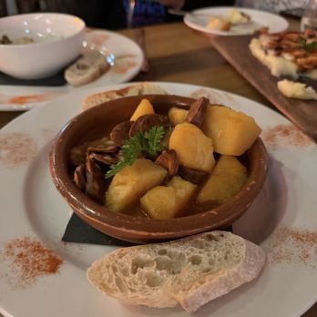 Importante Bodega Bar - Chorizo and Potatoes - Wine Bars Near Me - Richmond, Virginia