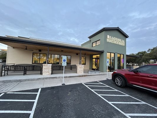 The Magnolia Pancake Haus by null