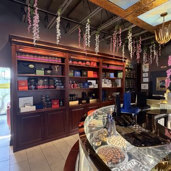 AJ Chocolate House - Chocolatiers & Shops Near Me - Winter Park, Florida
