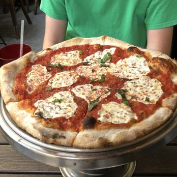 Lombardi's Pizza - Original Margherita - Pizza Near Me - New York, New York Lombardi's Pizza - Original Margherita - Pizza Near Me - New York, New York