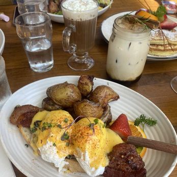 Kitchen Story - Blackstone Benedict - Breakfast & Brunch Near Me - Oakland, California