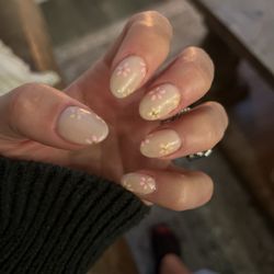 Malibu Nail Spa - Fun floral nails by Mihn. Love the shape and attention to detail
