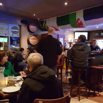 The Landing - Warm and friendly crowd here tonight Sunday May 2015. - New Zealand Near Me - Franz Josef Glacier, WTC