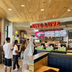 Raising Cane's Chicken Fingers - Front registers