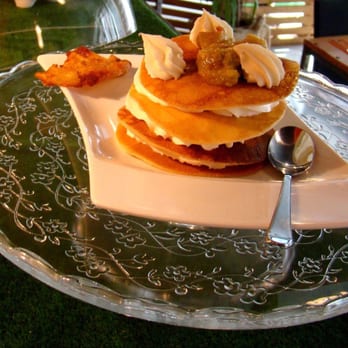 Charlotte Ô Crêpes - Gâteau de crêpes a la rhubarbe de Charlotte Ô Crêpes - Creperies Near Me - Ploubazlanec, 22