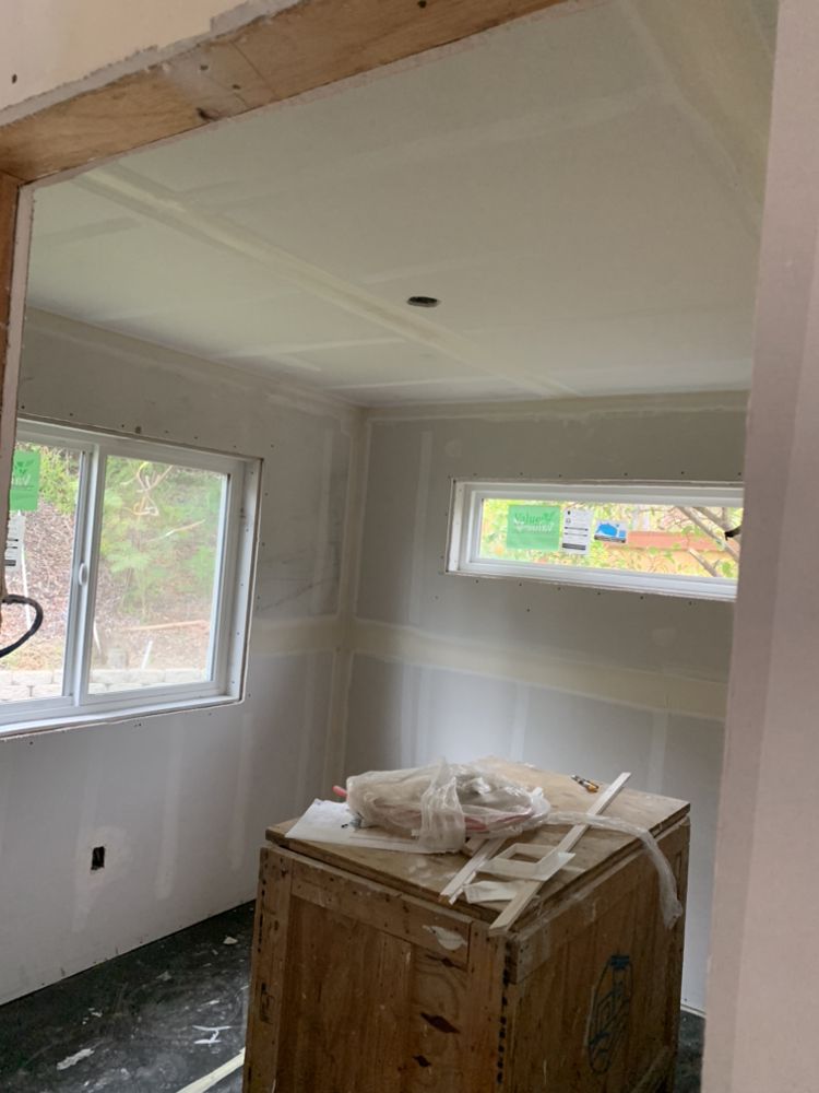 Slide of Aqua MG Roofing and Painting