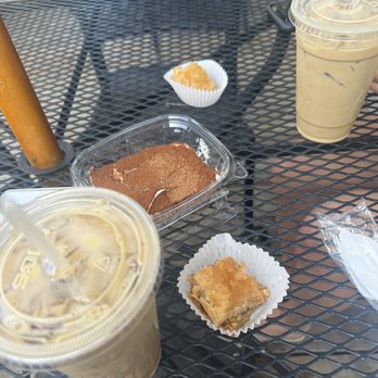Sultan Doner Gyro - Walnuts Baklava Tiramisu - Turkish Near Me - Pittsburgh, Pennsylvania