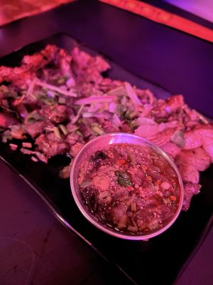 Short Round / Crying Tigers by null