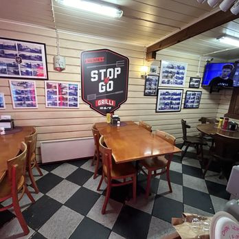 Stop ' n Go Grilli Aho - Seating area to eat food from grill - Fast Food Near Me - Heinola, 16 Stop ' n Go Grilli Aho - Seating area to eat food from grill - Fast Food Near Me - Heinola, 16