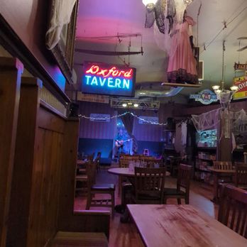 The Oxford Saloon - Bars Near Me - Snohomish, Washington