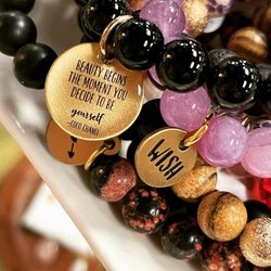 Avenue 19 - Did we mention accessories?!? They have that too!