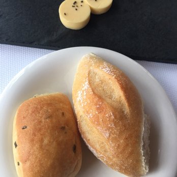 The Club Grill - Complimentary bread and butter - Caribbean Near Me - Cancún, ROO The Club Grill - Complimentary bread and butter - Caribbean Near Me - Cancún, ROO
