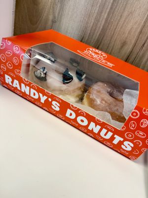 Randy’s Donuts by null