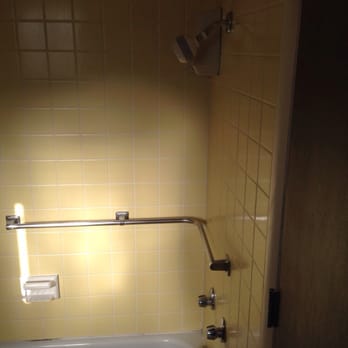 Days Inn by Wyndham Beaver - Shower - Hotels Near Me - Beaver, Utah