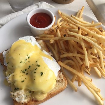 Peacock Cafe - Eggs Benedict with crab. Eggs cooked perfectly! And those peacock fries. - Wine Bars Near Me - Washington, DC, District of Columbia Peacock Cafe - Eggs Benedict with crab. Eggs cooked perfectly! And those peacock fries. - Wine Bars Near Me - Washington, DC, District of Columbia