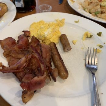 Squire's Diner - Scrambled eggs, sausage and bacon - Diners Near Me - New York, New York