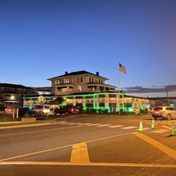 Avon By the Sea - The Columns: This Victorian mansion-turned restaurant/club is the heart of nightlife in Avon.