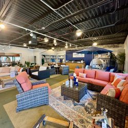 Fortunoff Backyard Store