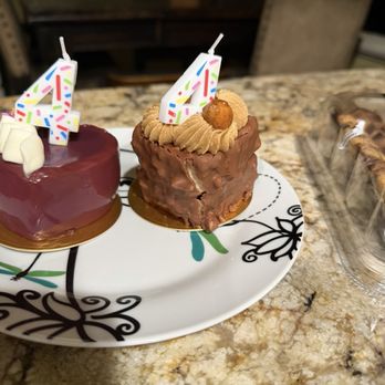 Patisserie By Simone - Dark chocolate and raspberry mini cake, hazelnut Millionaire....... - Bakeries Near Me - Livermore, California