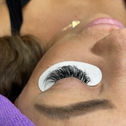 Mobile Lash Service