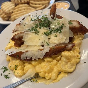 Cloverleaf Tavern - Chicken Mac Attack - Pubs Near Me - Caldwell, New Jersey