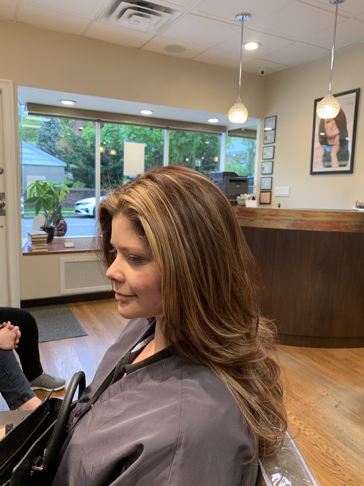 DELIGHT HAIR SALON Updated October 2024 12 Photos 372 Tulip Ave