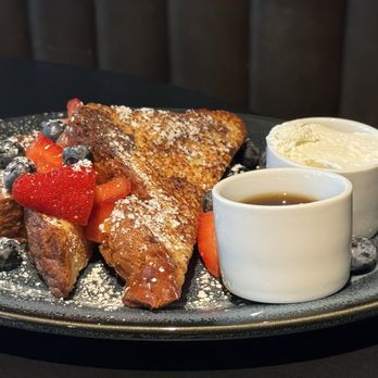 Otto's Uptown Kitchen - House-made brioche, house-made whipped cream - Lounges Near Me - Oakland, California Otto's Uptown Kitchen - House-made brioche, house-made whipped cream - Lounges Near Me - Oakland, California