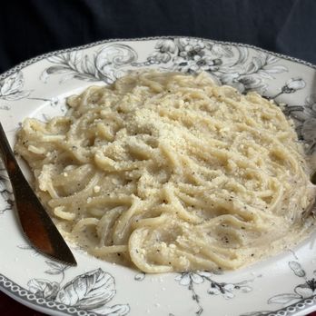 Nado Republic - Spaghetti cacio e pepe - Wine Bars Near Me - Coronado, California