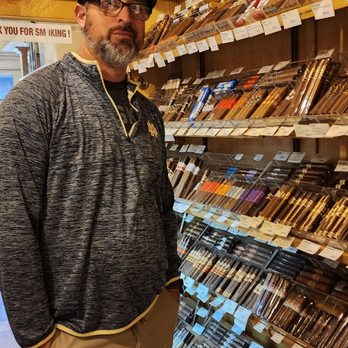 Robert Graham 1874 - Humidor - Tobacco Shops Near Me - Edinburgh, EDH