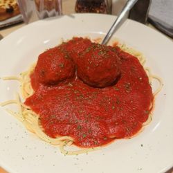 Belleria Pizza & Italian Restaurant - Spaghetti Dinner