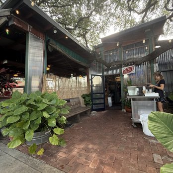 Magnolia Cafe South - mimosa bar - Breakfast & Brunch Near Me - Austin, Texas Magnolia Cafe South - mimosa bar - Breakfast & Brunch Near Me - Austin, Texas