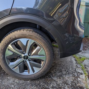 Landing Auto Collision - The wheel he sent off to another shop and it looks better than new! - Body Shops Near Me - Renton, Washington Landing Auto Collision - The wheel he sent off to another shop and it looks better than new! - Body Shops Near Me - Renton, Washington