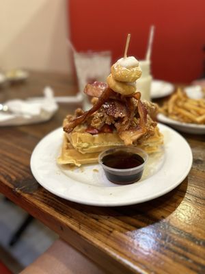 Maple Leaf Diner by null