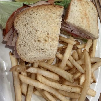 Pinecrest Diner - Diners Near Me - San Francisco, California