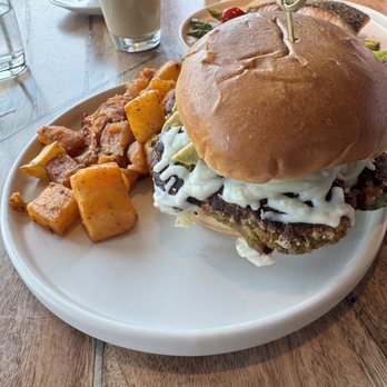 Lokal Eatery & Bar - Veggie Burger - New American Near Me - Jersey City, New Jersey Lokal Eatery & Bar - Veggie Burger - New American Near Me - Jersey City, New Jersey