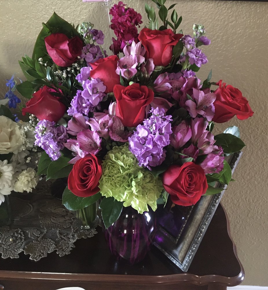 ONTARIO FLOWERS AND SUPPLIES Updated August 2024 19 Reviews 800 S